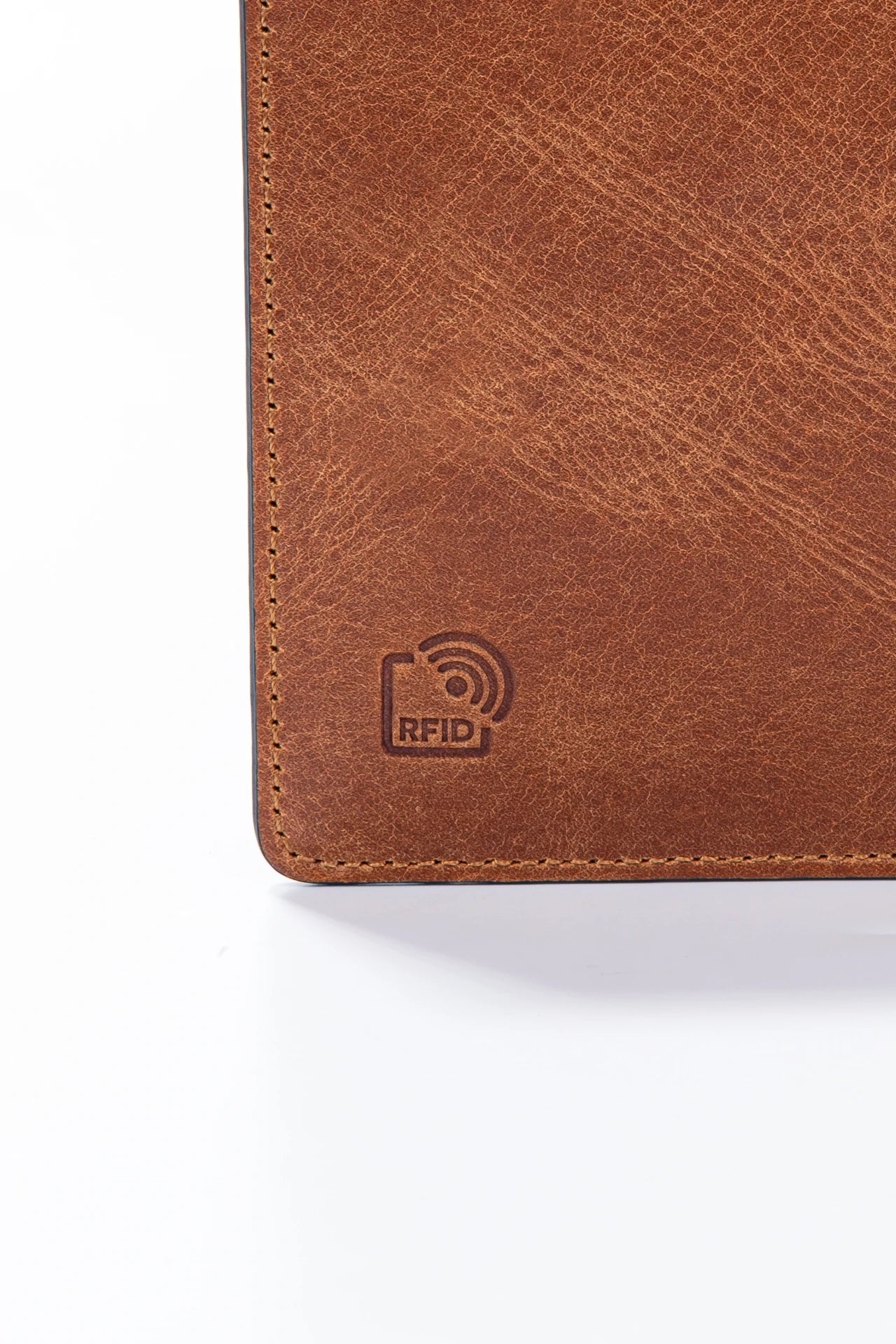 Kahverengi deri cüzdan, RFID korumalı, el yapımı detaylı