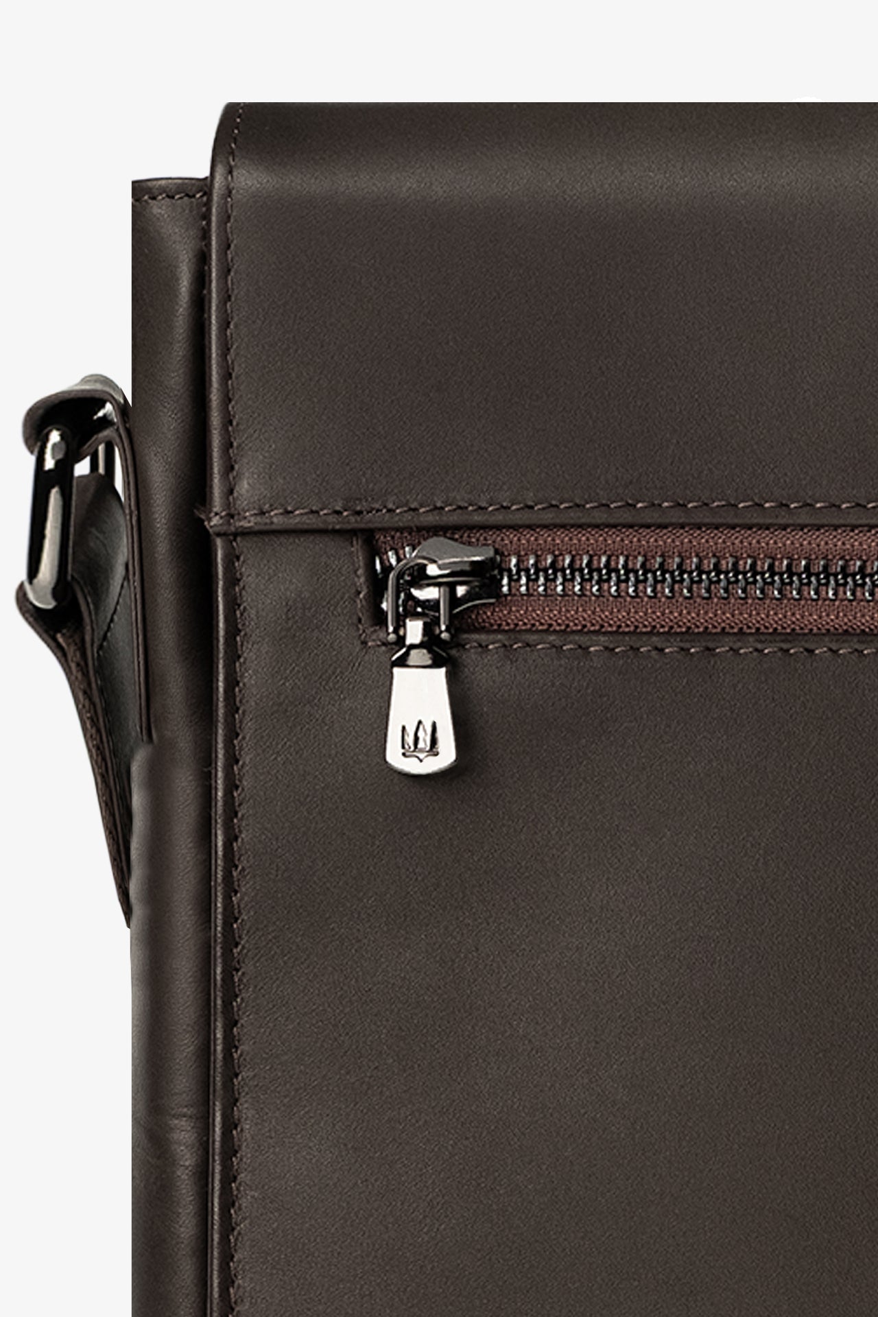 Globe Hakiki Deri Askılı Çanta