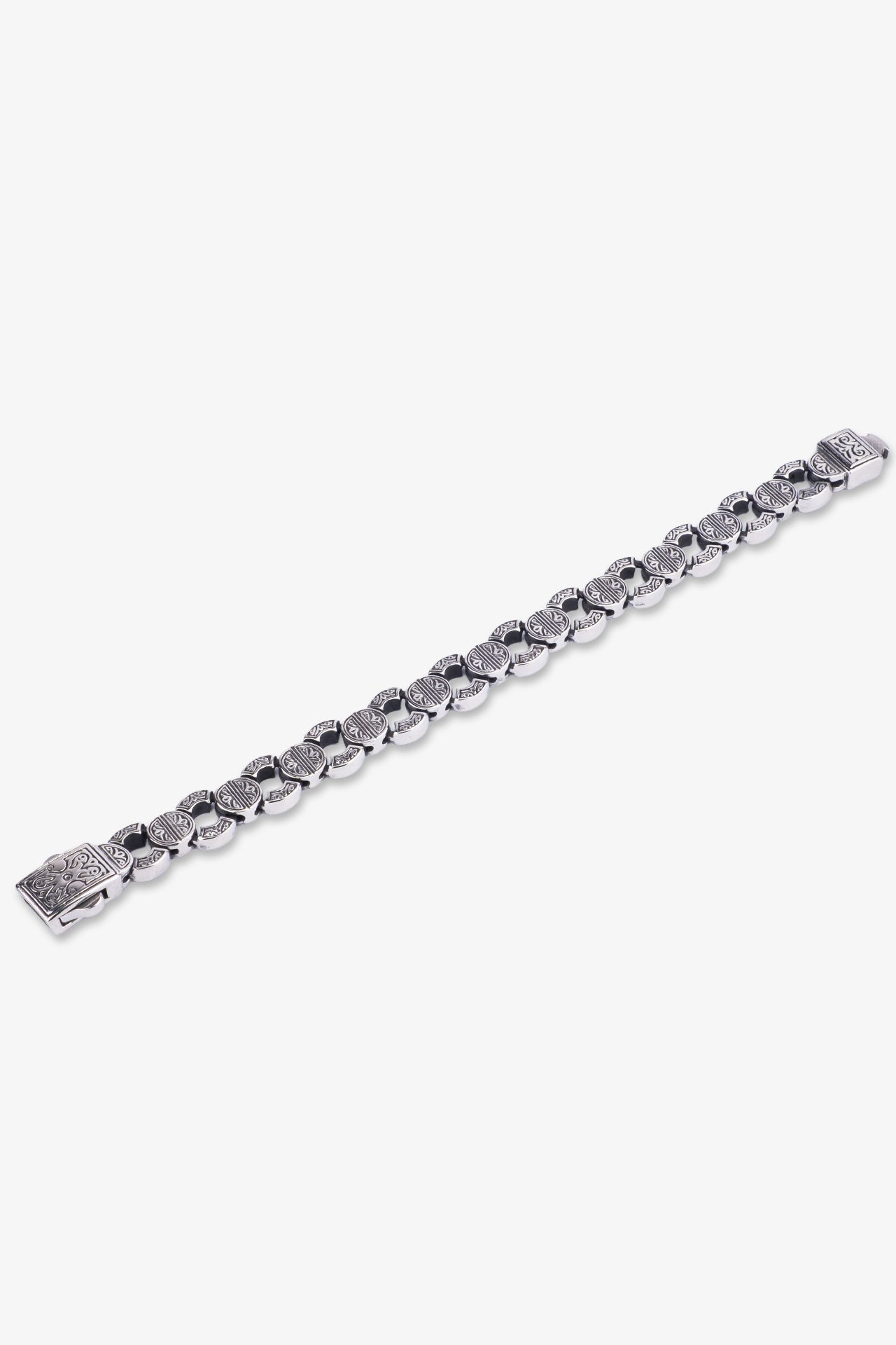 Gümüş renkli, desenli metal bileklik