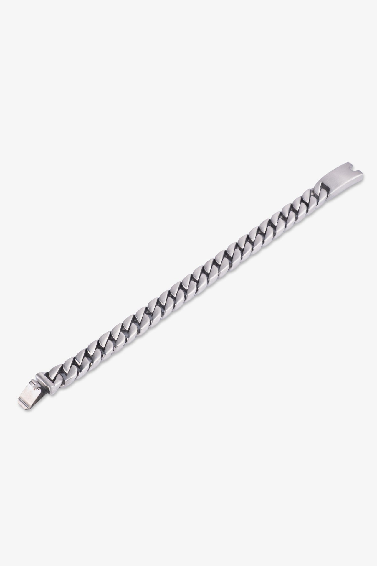 Gümüş renkli metal zincir bileklik, modern tasarım