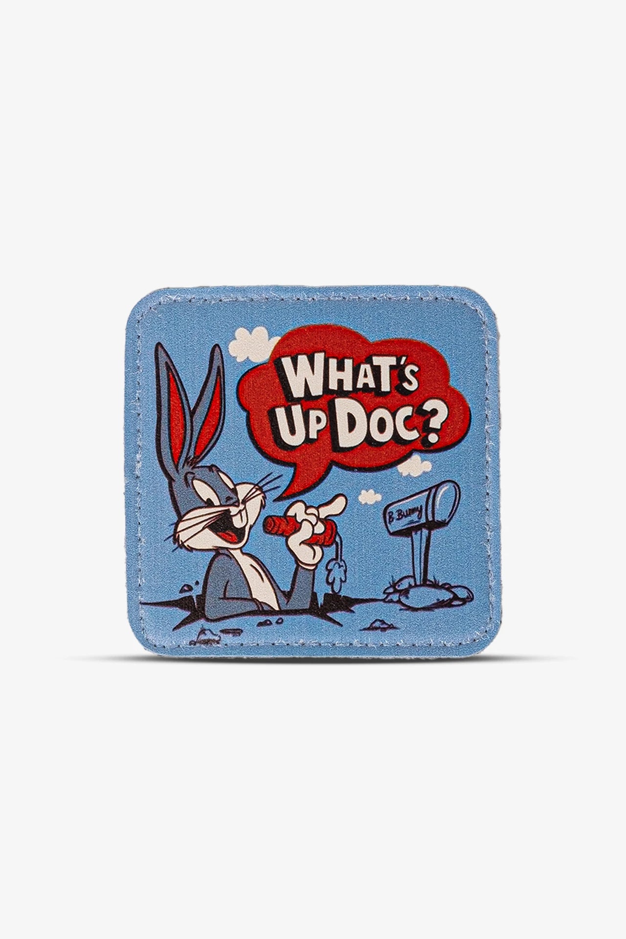 Mavi deri Bugs Bunny baskılı kartlık, 'What's Up Doc?' yazısıyla