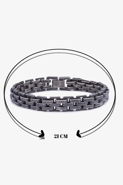 21 cm uzunluğunda, siyah metal zincir bileklik