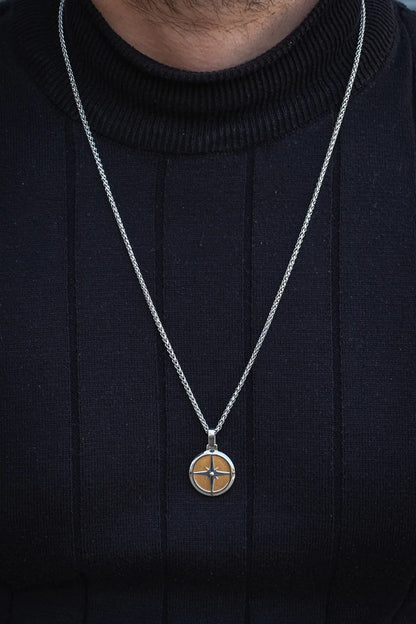 Çerçeveli Kuzey Yıldızı