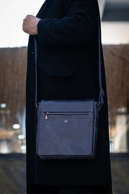 Globe Hakiki Deri Askılı Çanta