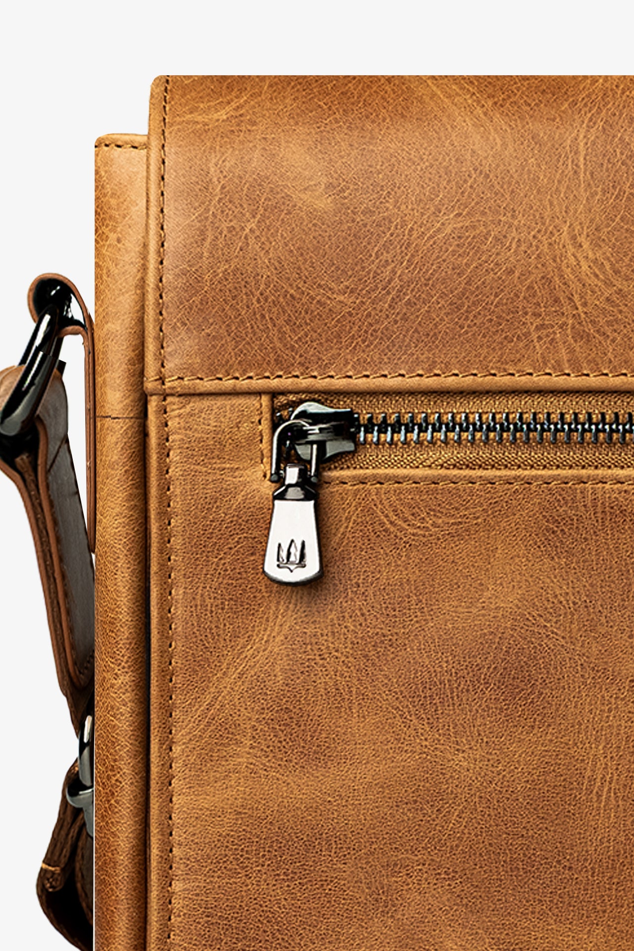 Globe Hakiki Deri Askılı Çanta