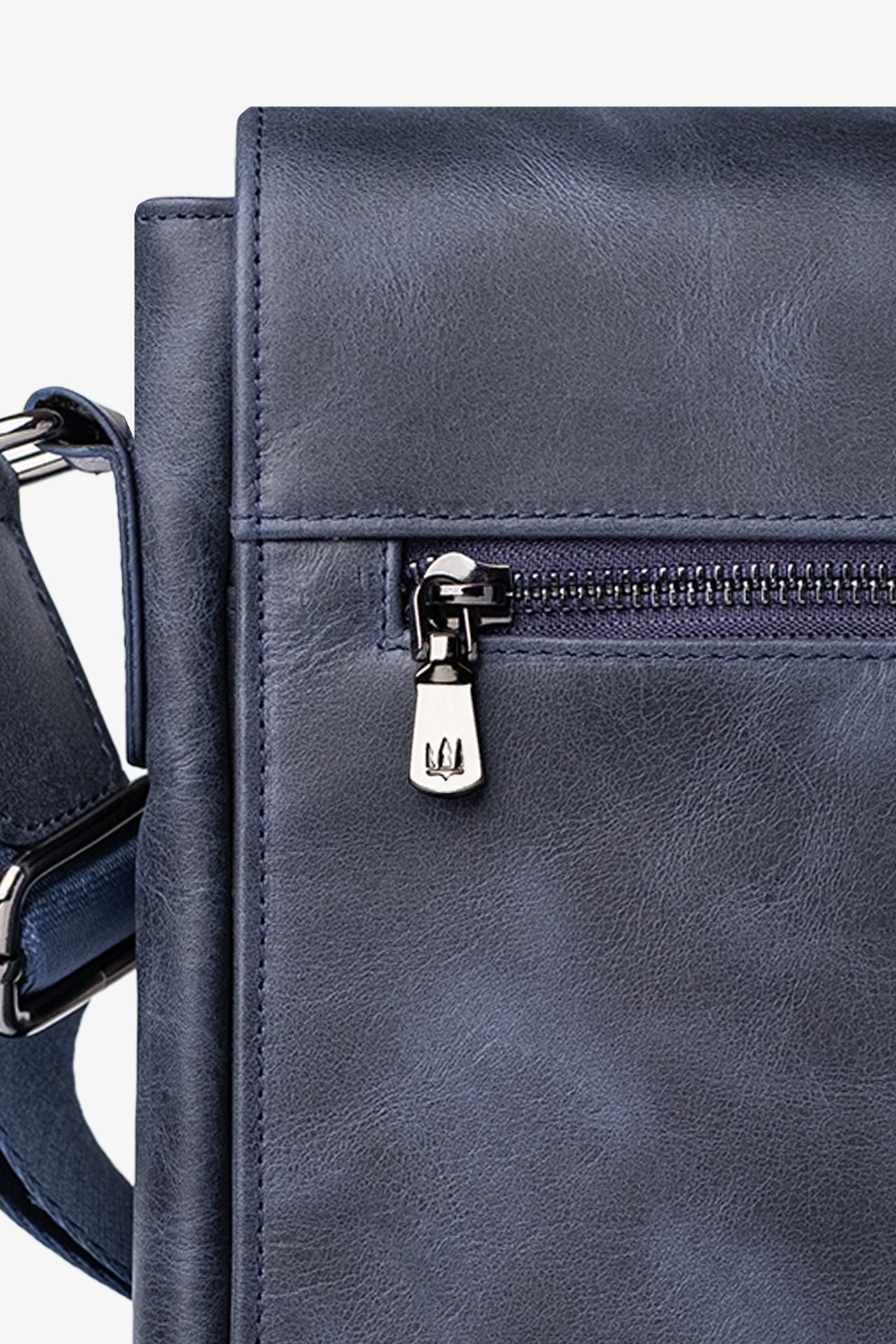 Globe Hakiki Deri Askılı Çanta