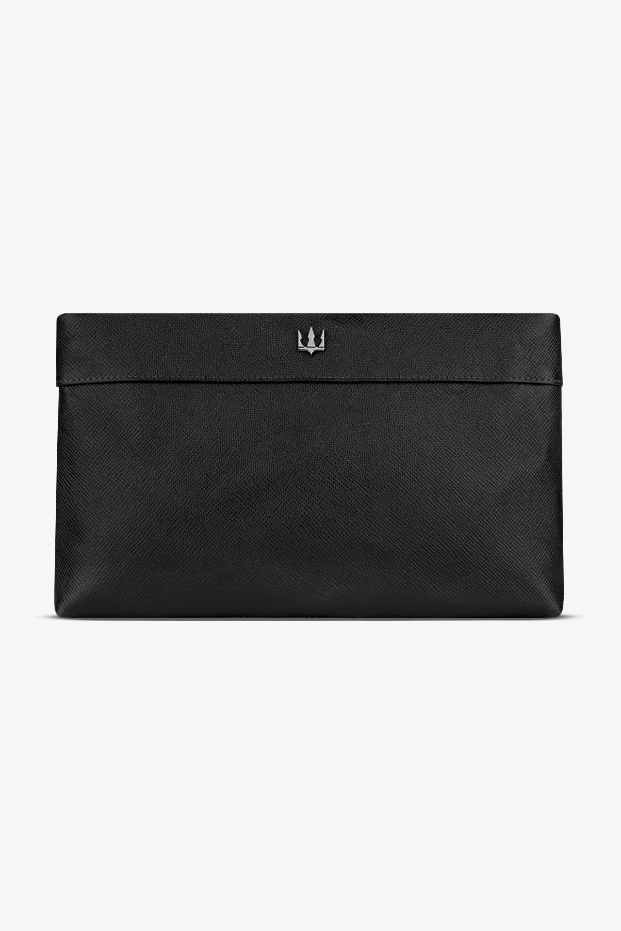 Siyah deri laptop kılıfı, dokulu yüzey ve metal logo detayı