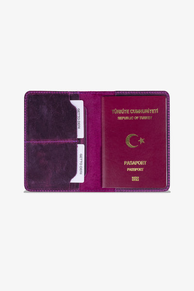 Mor deri pasaport kılıfı, kartlık ve pasaport içeren