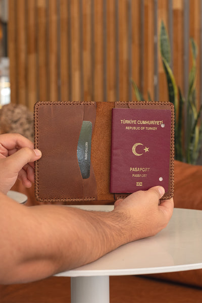 Hakiki Deri Pasaportluk