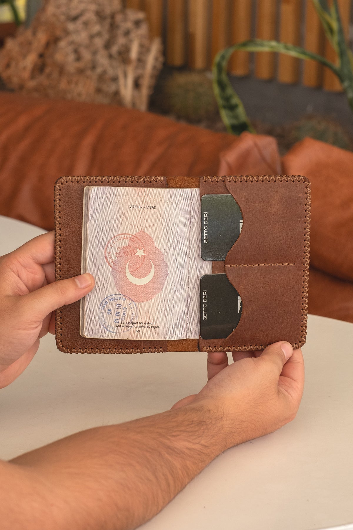 Hakiki Deri Pasaportluk