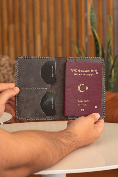 Hakiki Deri Pasaportluk