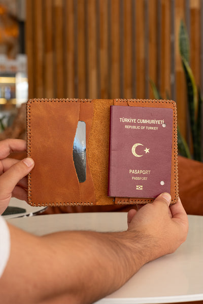 Hakiki Deri Pasaportluk