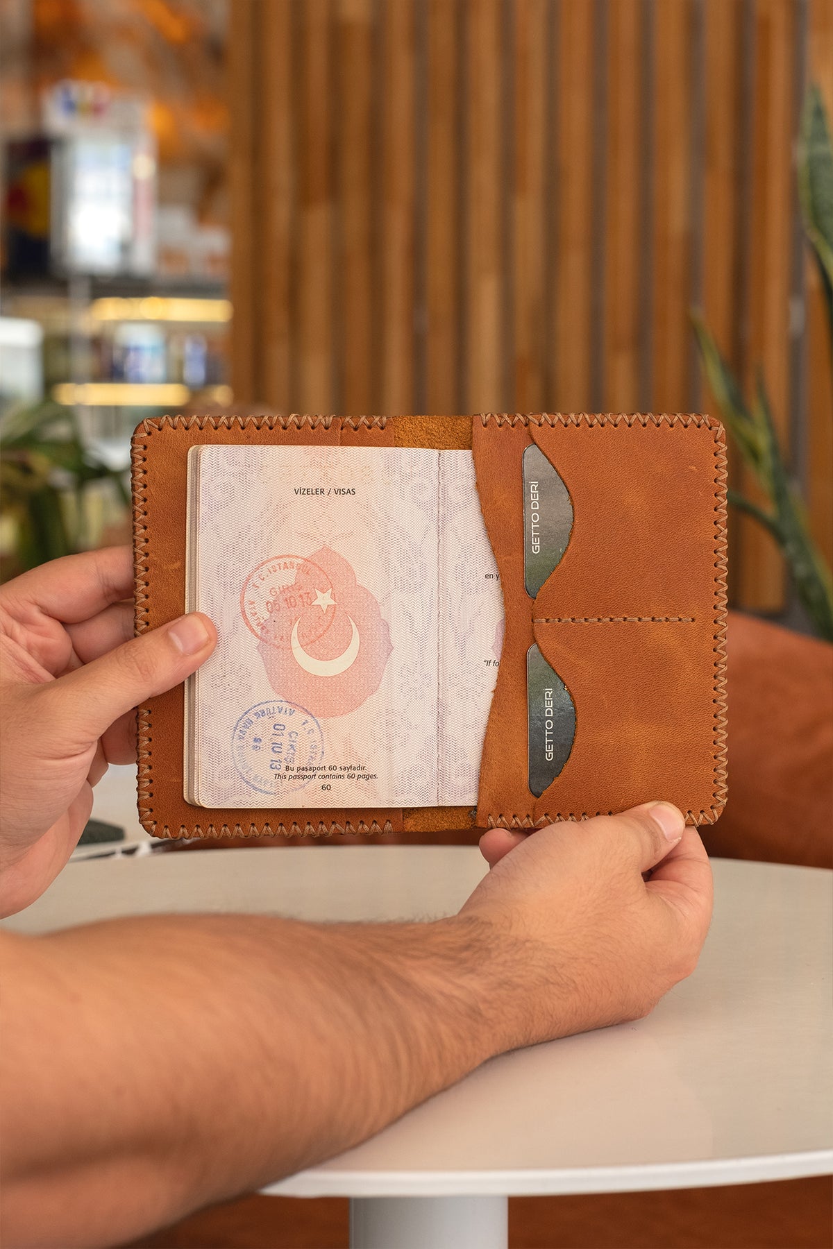 Hakiki Deri Pasaportluk