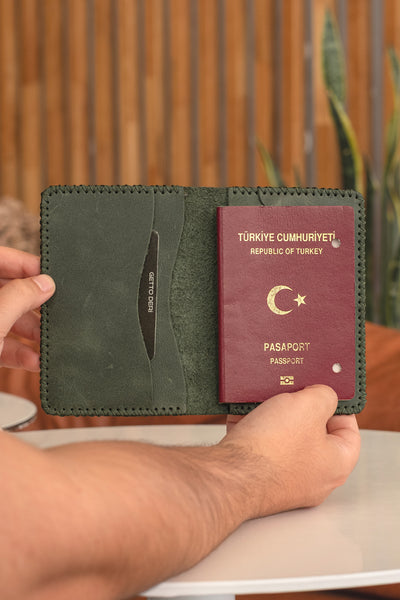 Hakiki Deri Pasaportluk