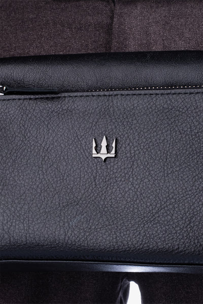 Siyah deri cüzdan, metal logo detaylı