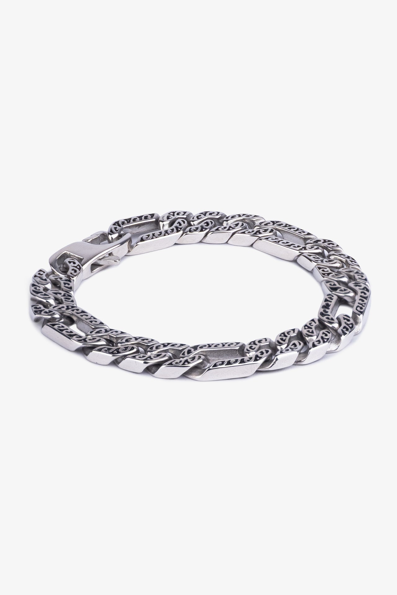 Gümüş renkli, desenli metal bileklik