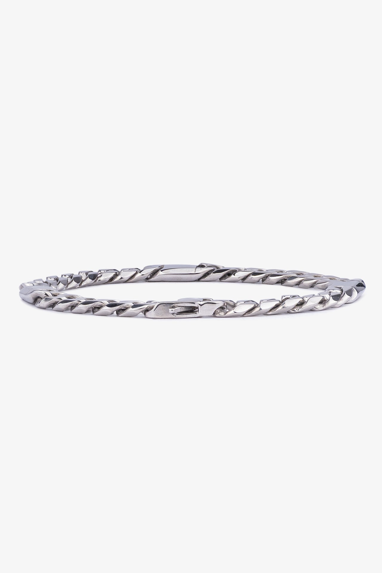 Gümüş renkli, zincir desenli metal bileklik