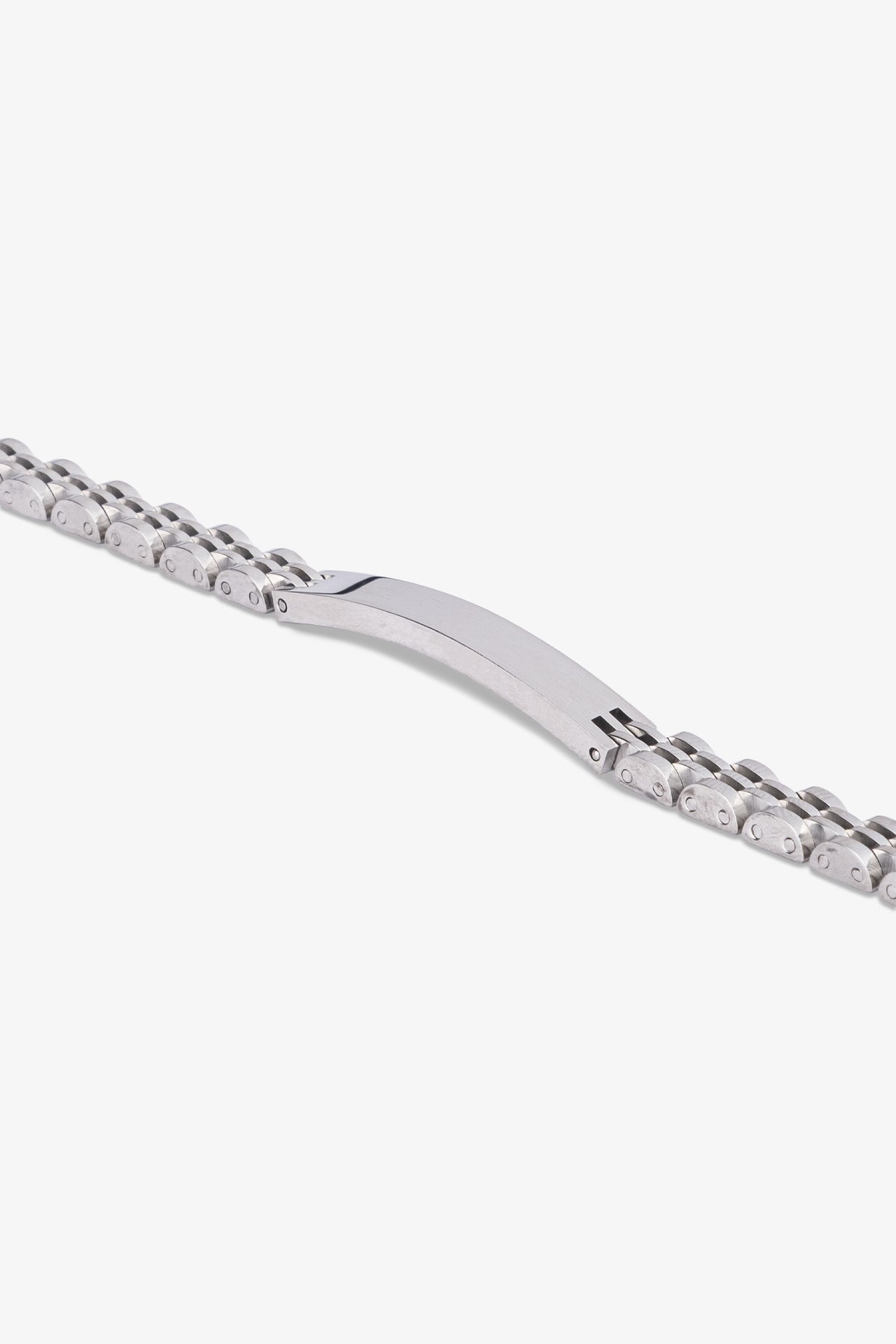 Gümüş renkli metal zincir kolye, modern tasarım