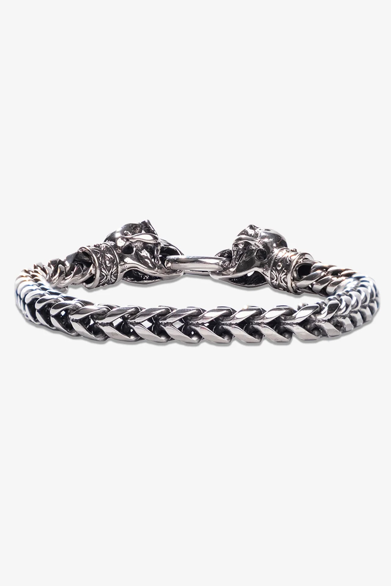 Gümüş renkli, kafatası detaylı metal bileklik