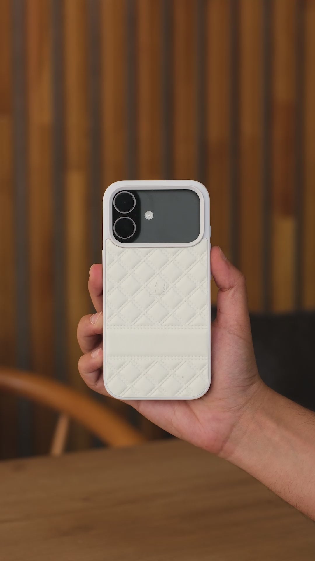 Videoyu yükle: Puff Case Telefon Kılıfı 17 Pro