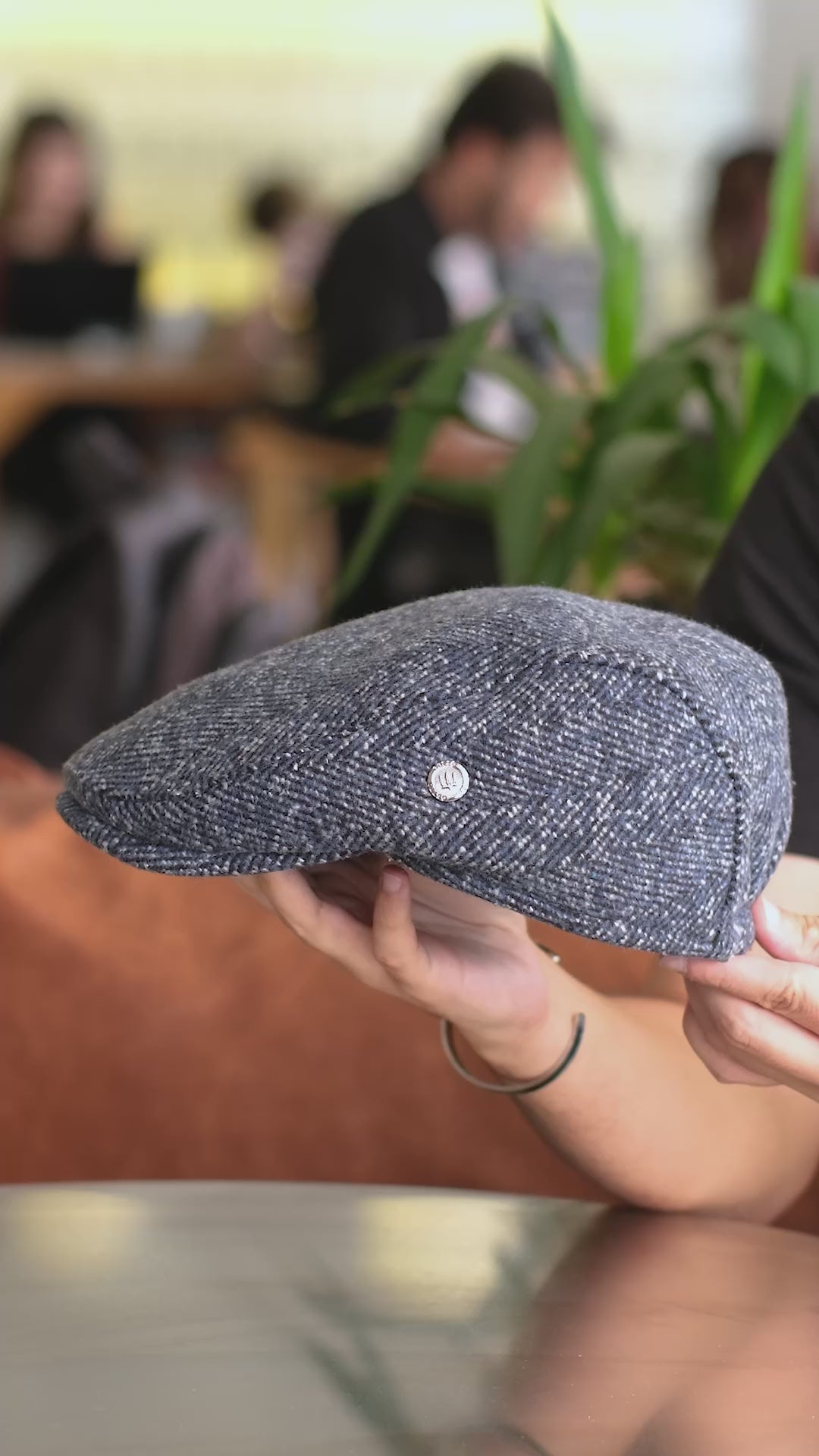 Videoyu yükle: London Baker Kasket