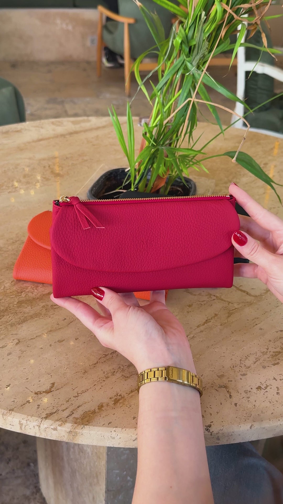 Videoyu yükle: Marjin Hakiki Deri Kadın Portföy