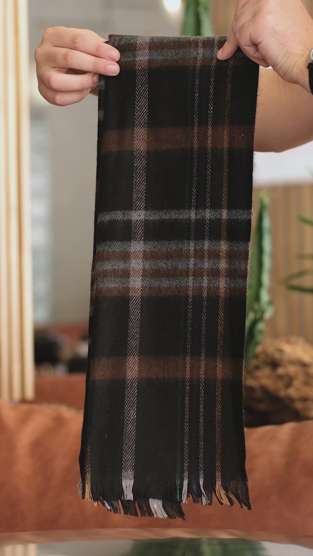 Videoyu yükle: Lillie Atkı