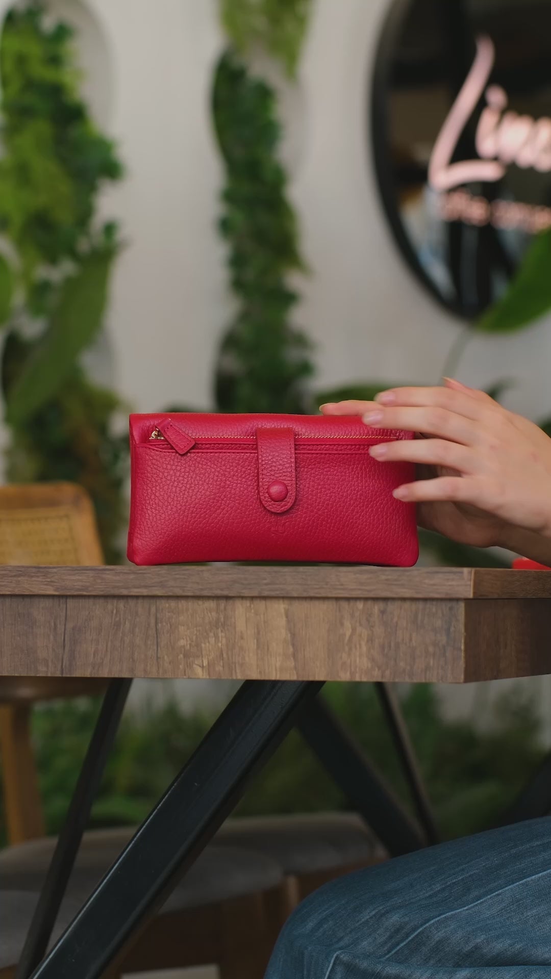 Videoyu yükle: Bloom Kadın Portföy