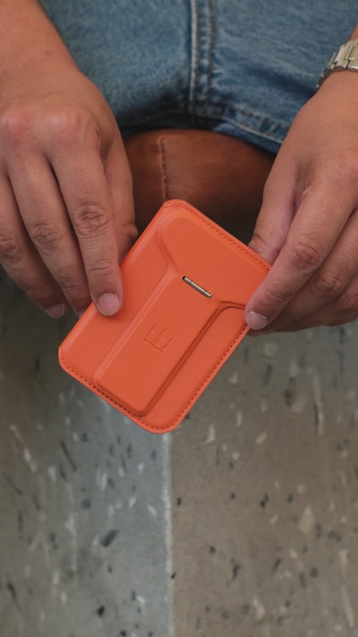 Porto Katlanabilir MagSafe Kartlık Ve Telefon Standı